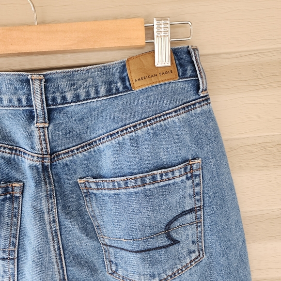 American Eagle distressed mom jeans size 2 - Picture 8 of 13